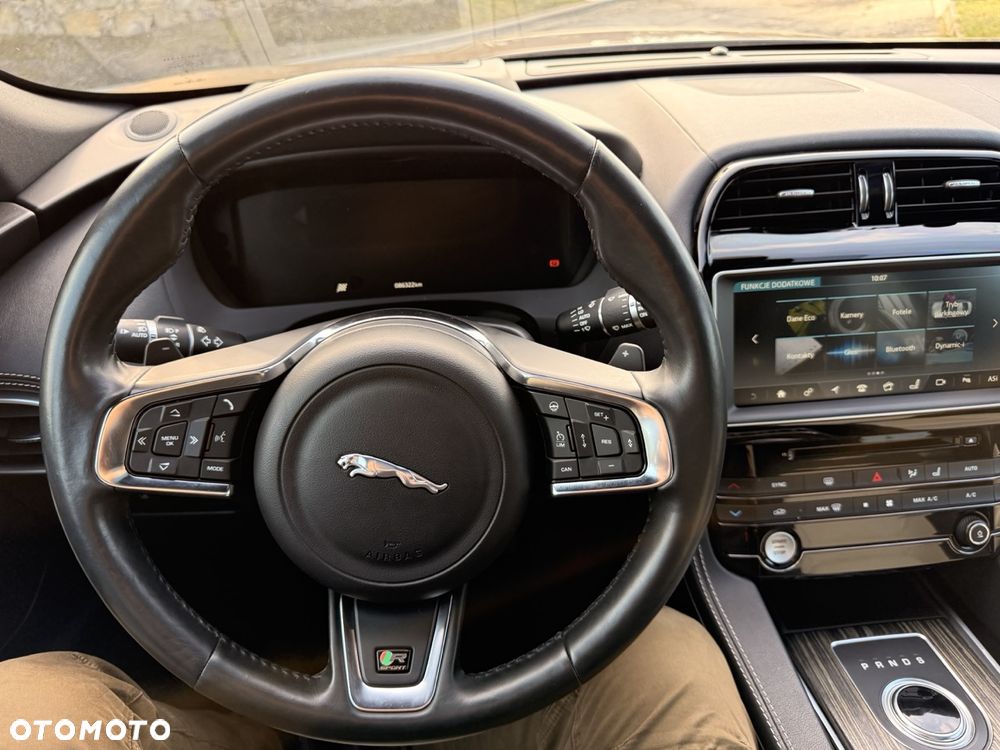 Jaguar F-Pace 3.0 TDV6 AWD R-Sport - 18