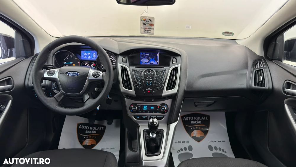 Ford Focus - 8