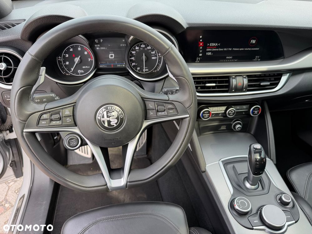 Alfa Romeo Stelvio 2.0 Turbo 16V AT8-Q4 Veloce - 17