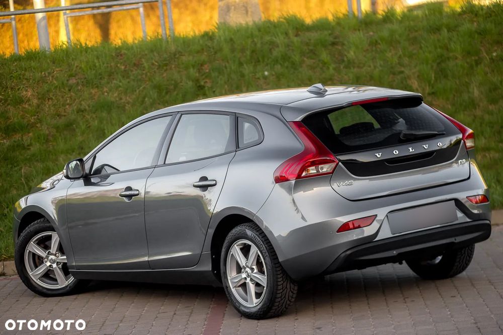 Volvo V40 D2 Momentum - 14