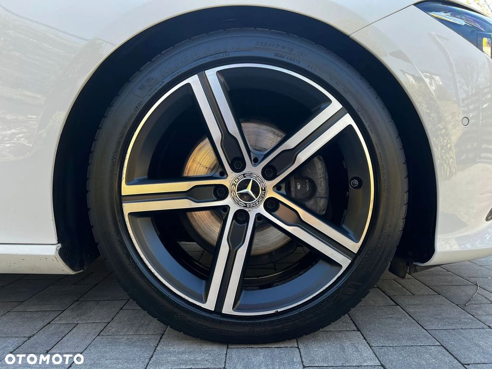 Mercedes-Benz CLA 180 AMG Line 7G-DCT - 4