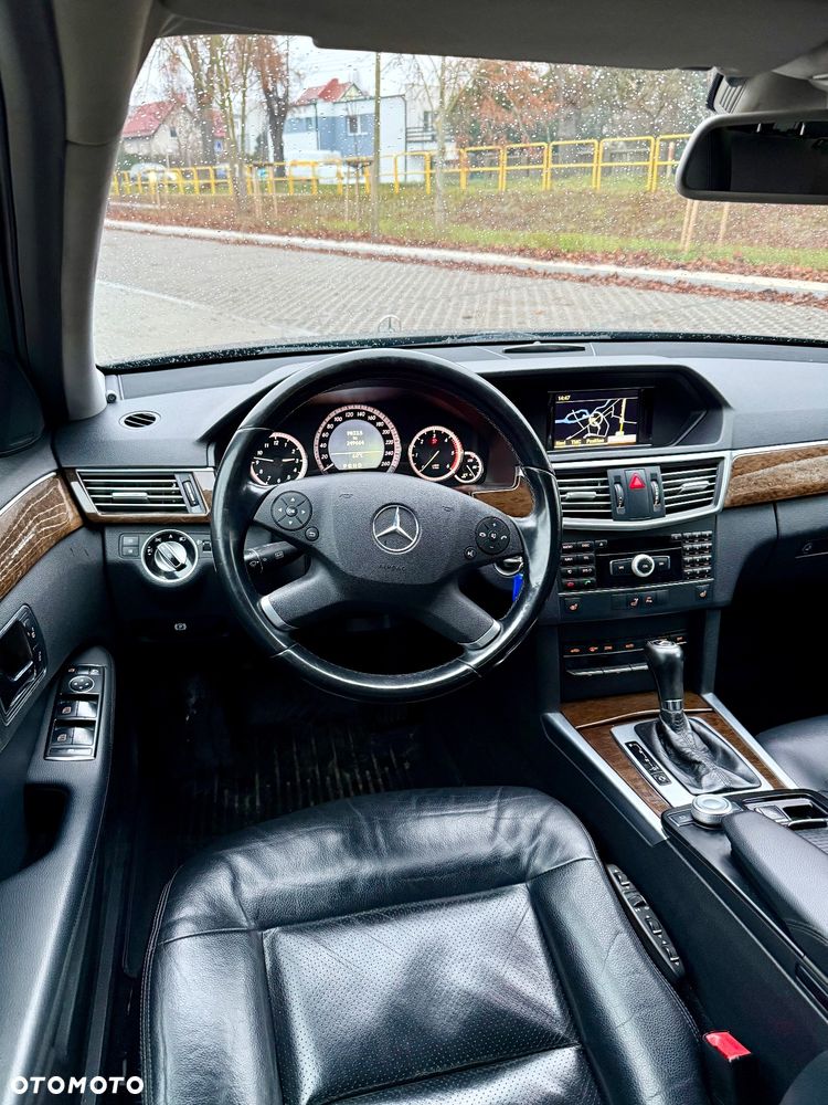 Mercedes-Benz Klasa E 200 CDI DPF BlueEFFICIENCY Automatik Avantgarde - 13
