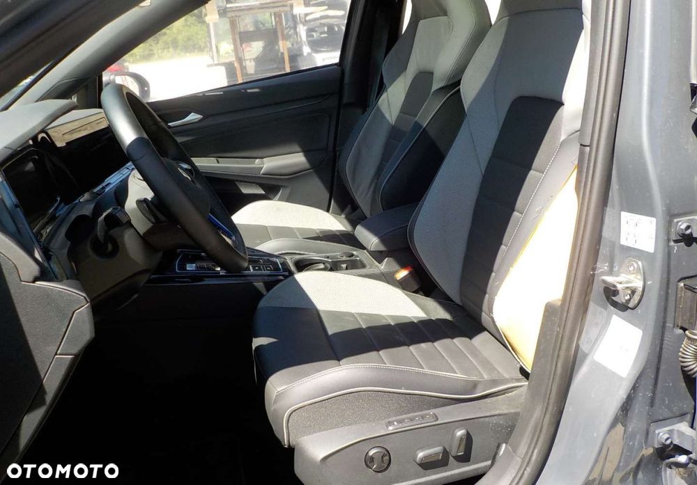 Volkswagen Golf - 31
