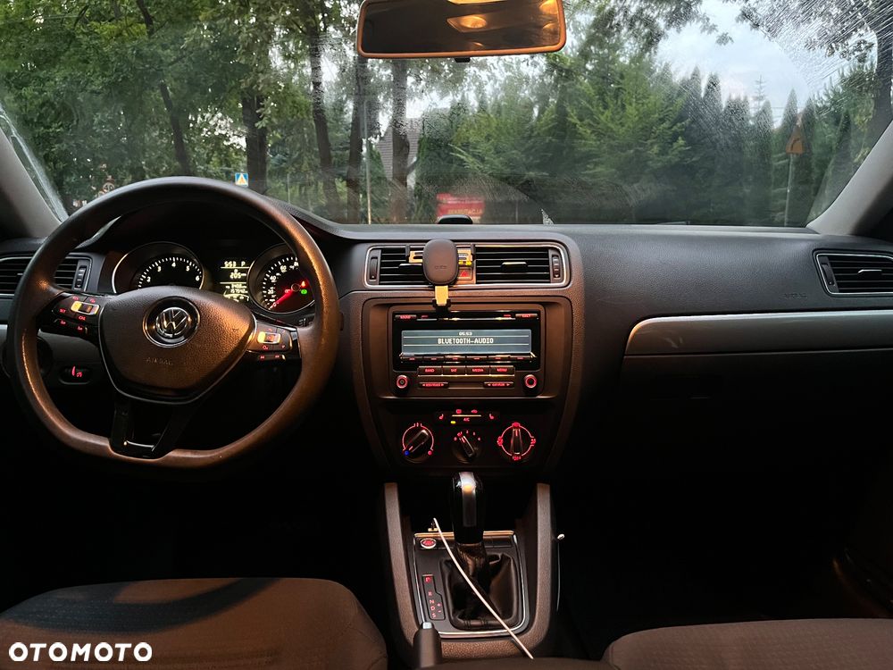 Volkswagen Jetta 1.8T SE - 6