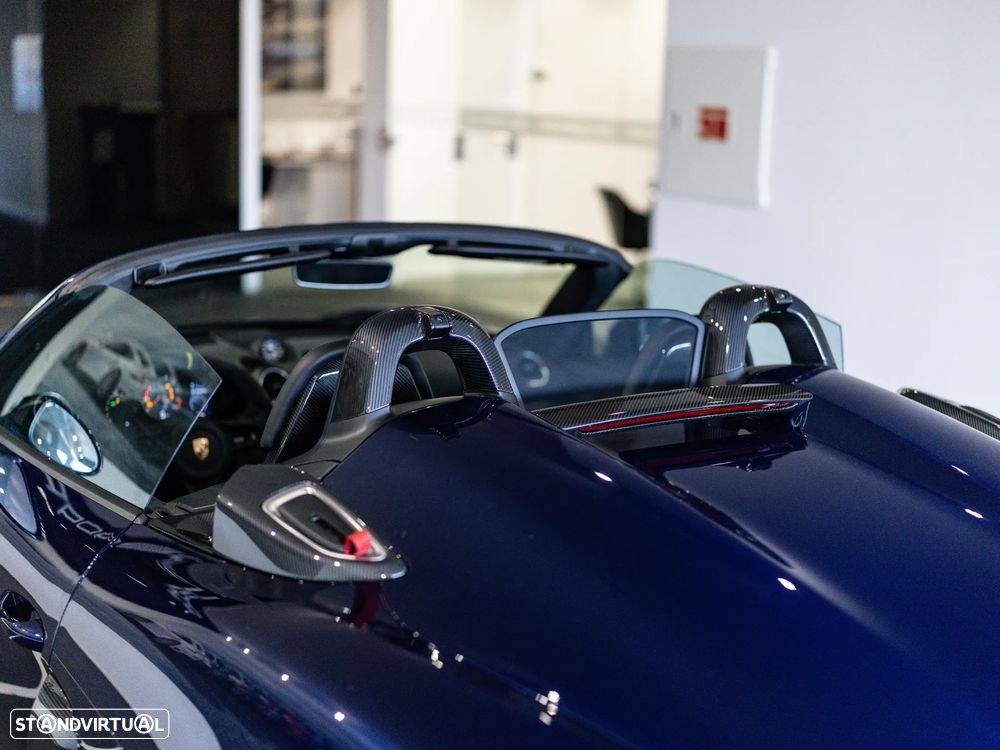 Porsche 718 Spyder - 12