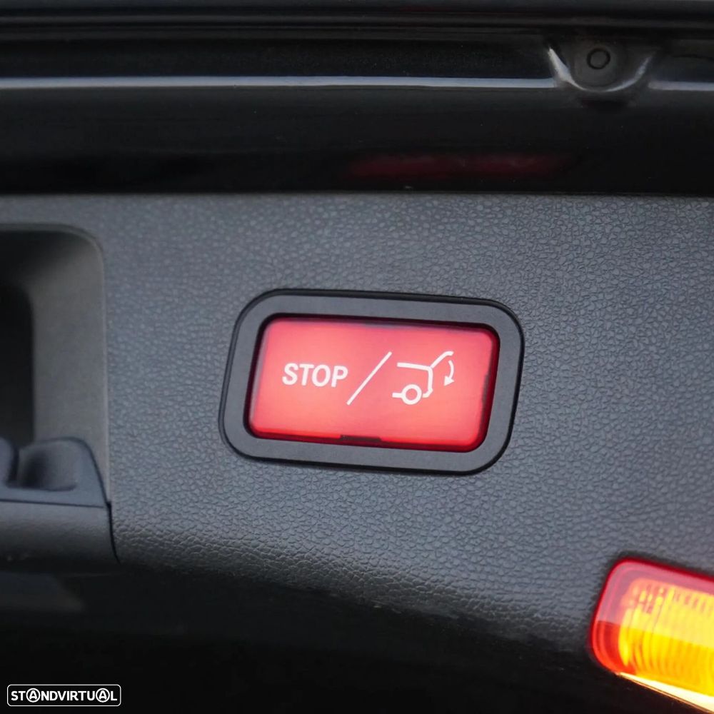 Mercedes-Benz E 300 Bluetec Hybrid Avantgarde - 54