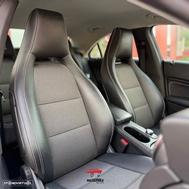 Mercedes-Benz CLA 180 d Urban - 12