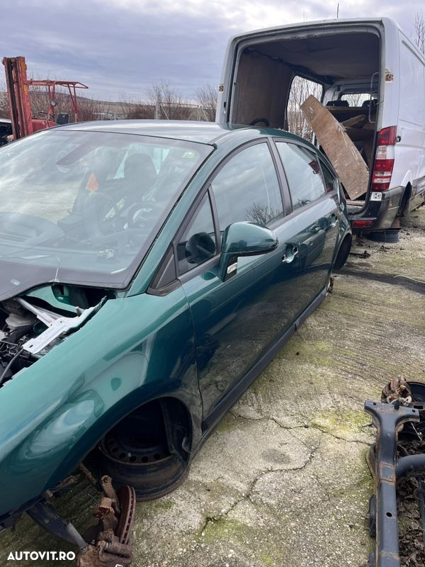 Dezmembrez piese Citroen C4 - 2