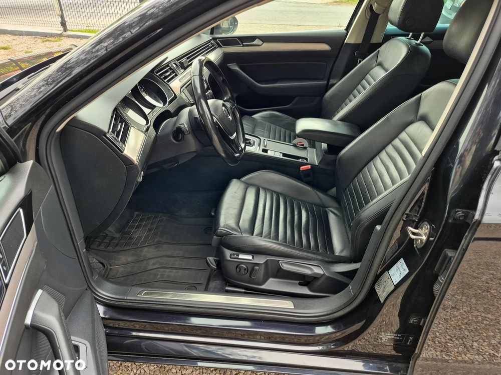 Volkswagen Passat 2.0 TDI SCR (BlueMotion Tech) 4Motion D Highline - 18