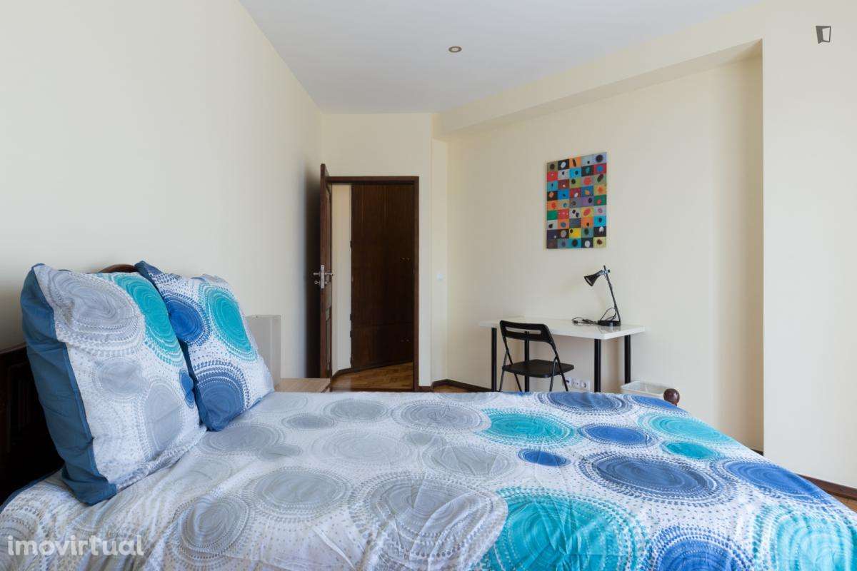 Quarto - localizado em Miragaia Porto - Grande imagem: 2/16