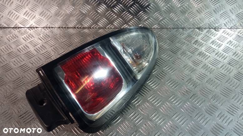 LAMPA PRAWA TYLNA CITROEN C3 PICASSO 1.4I - 1