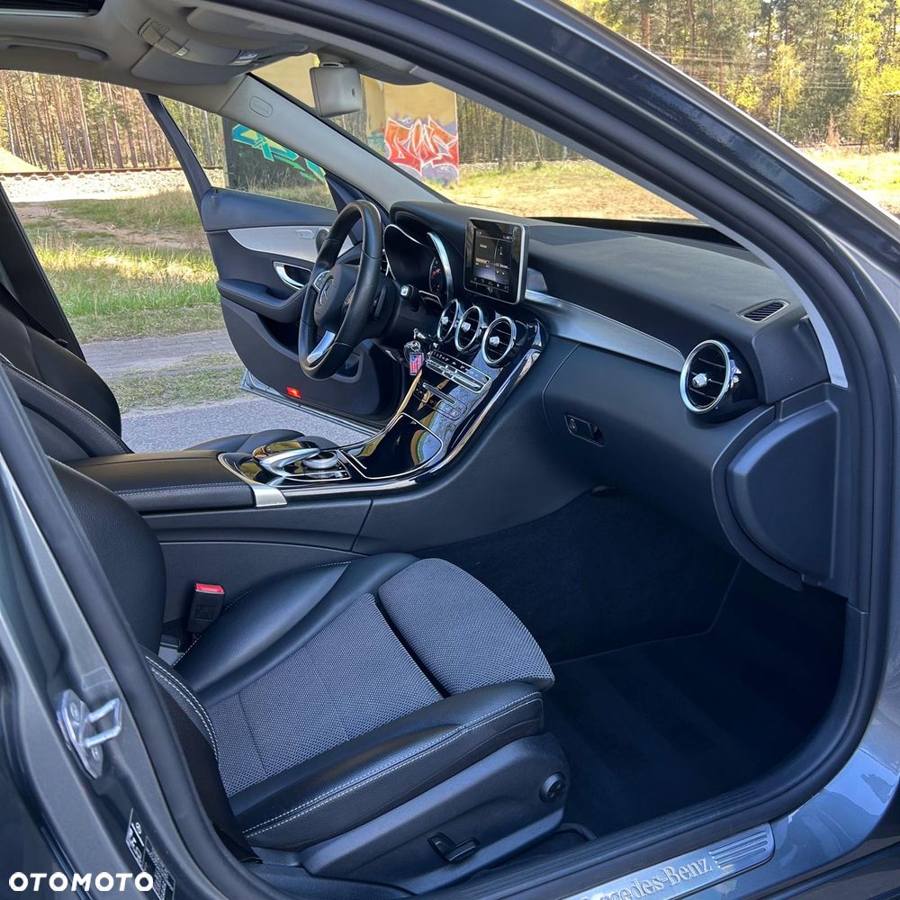 Mercedes-Benz Klasa C 180 Kompressor Automatik BlueEFFICIENCY Elegance - 28