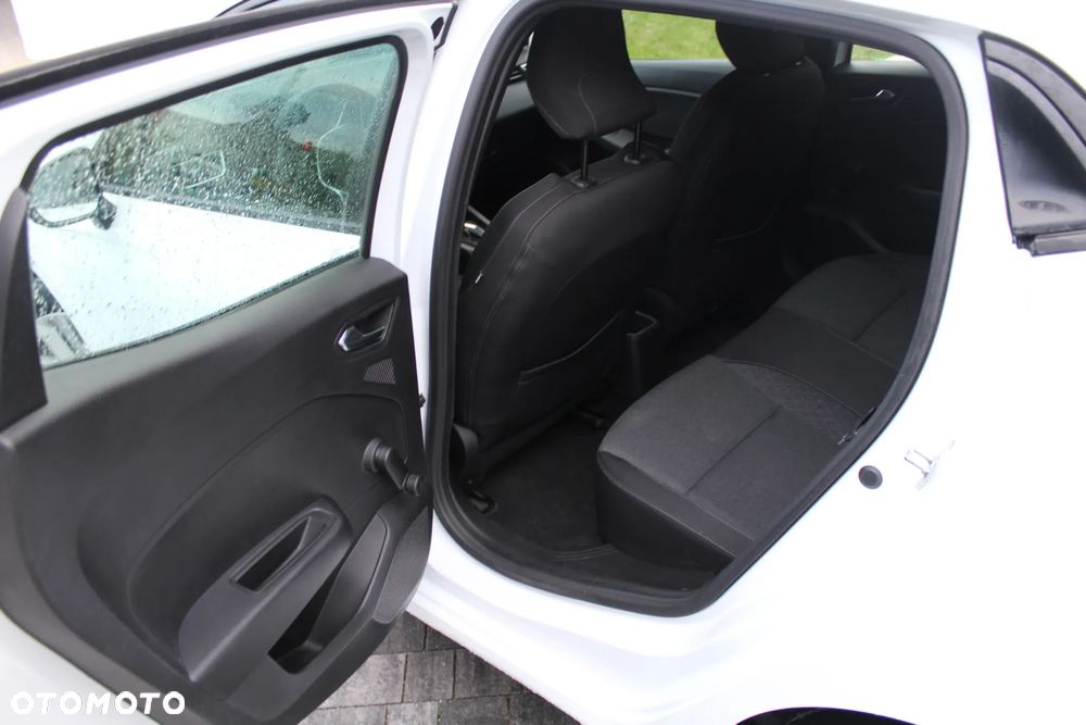Renault Clio E-TECH 140 INTENS - 11