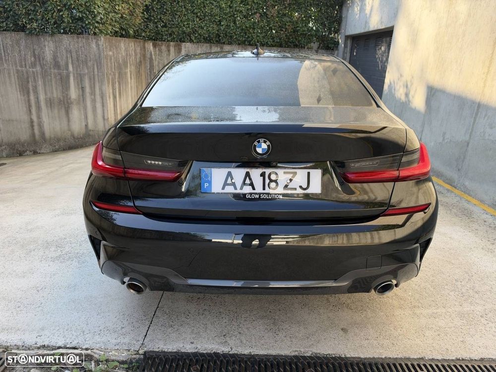BMW 330 e Pack Desportivo M Pro Auto - 8