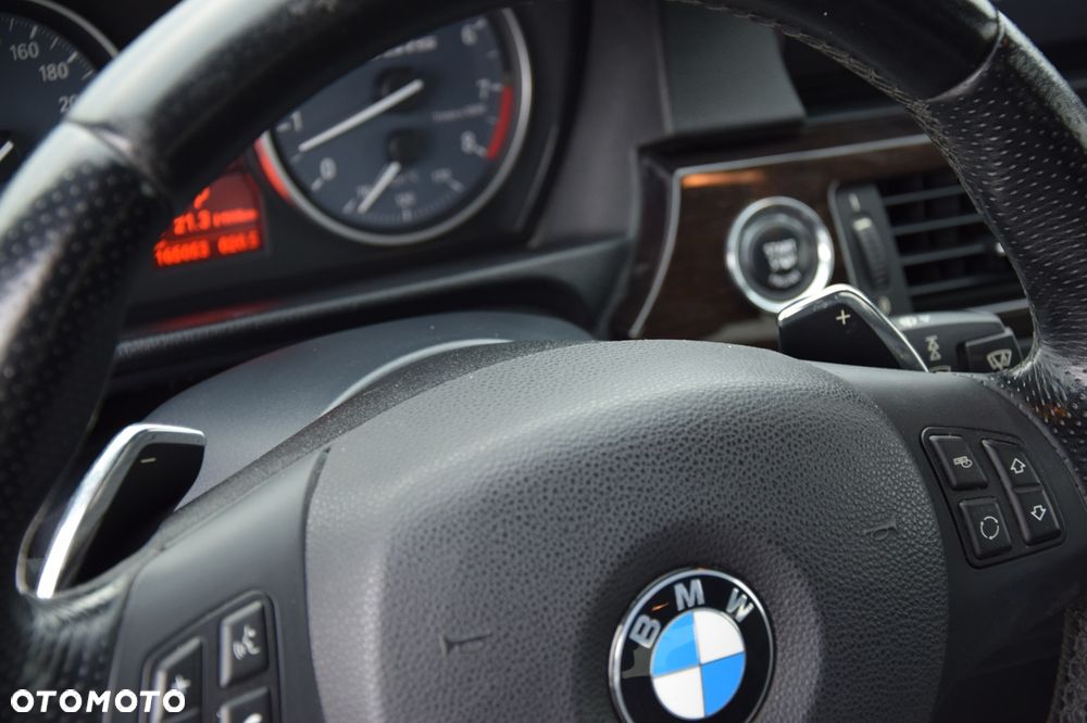 BMW Seria 3 335i M Sport Edition - 35