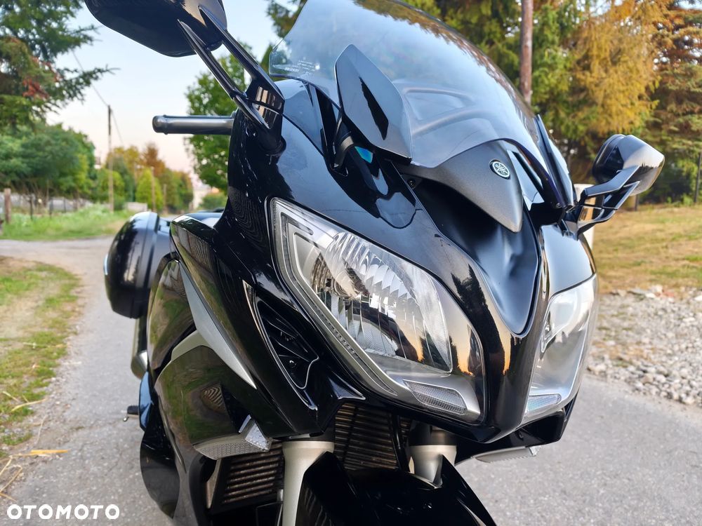 Yamaha FJR - 12