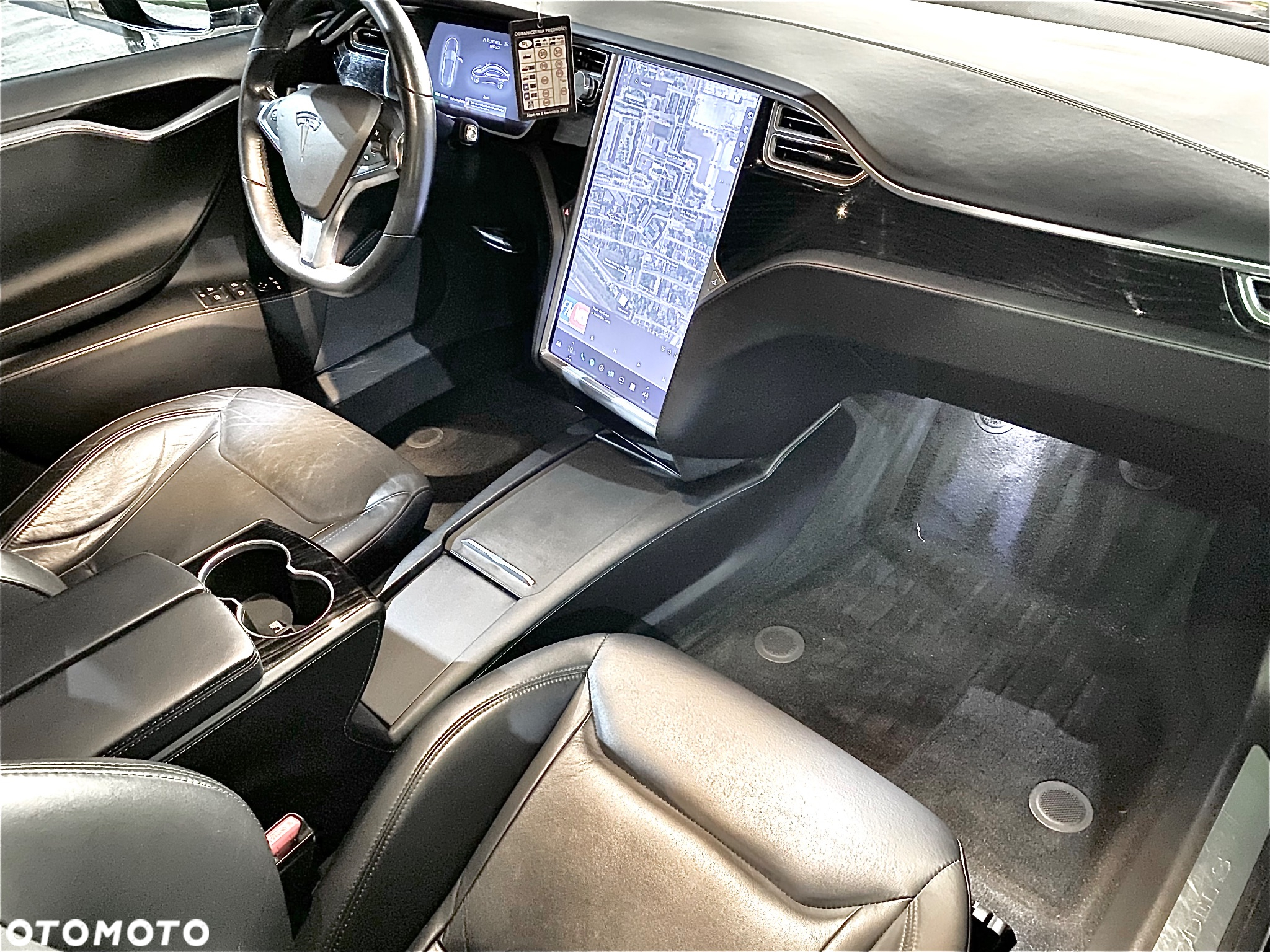 Tesla Model S - 5