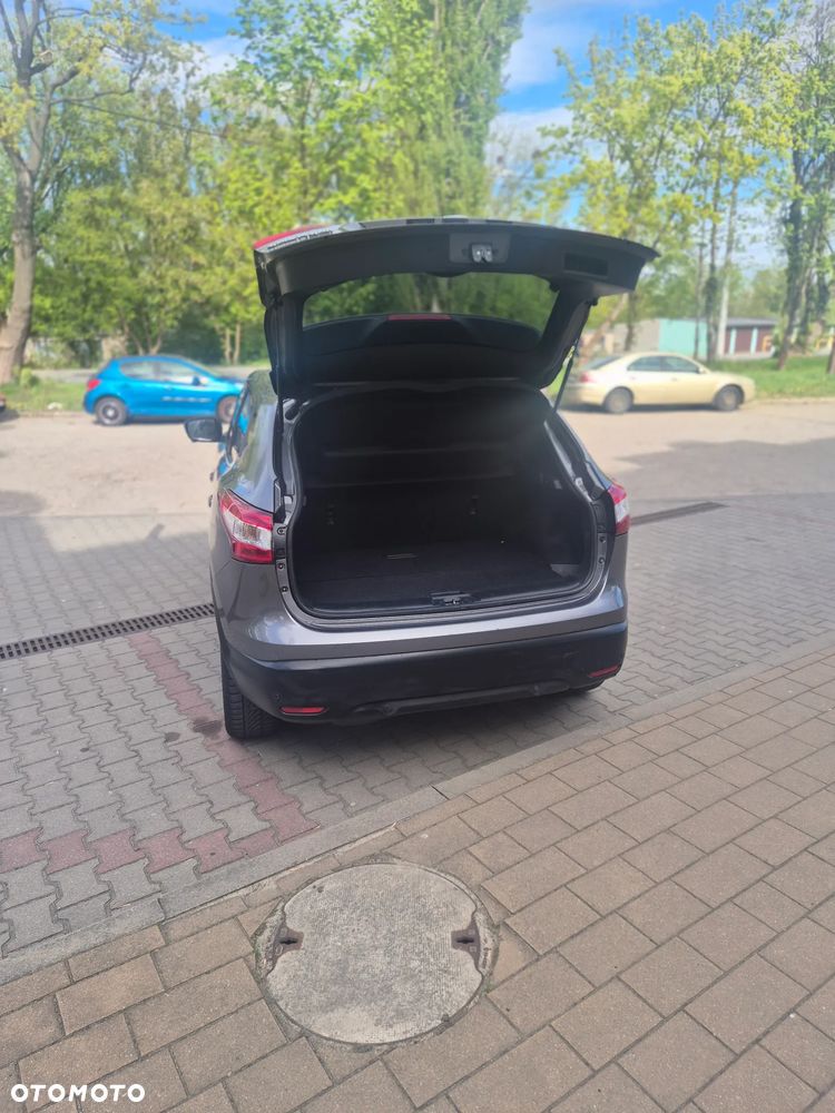 Nissan Qashqai 1.2 DIG-T N-Connecta EU6 - 10