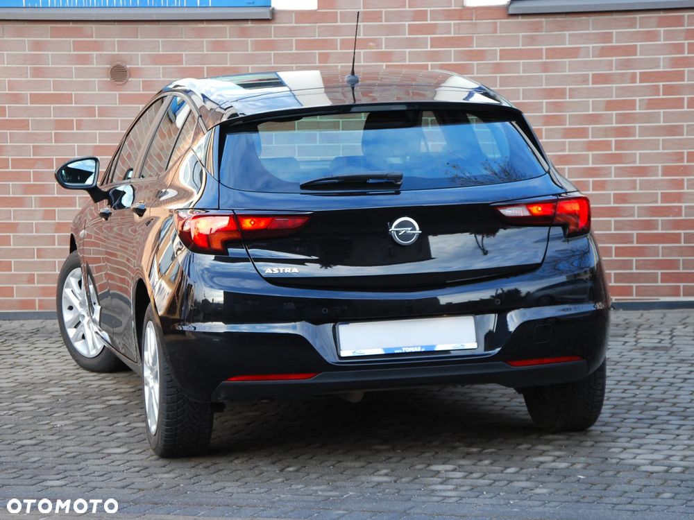 Opel Astra 1.4 T Enjoy S&S - 24