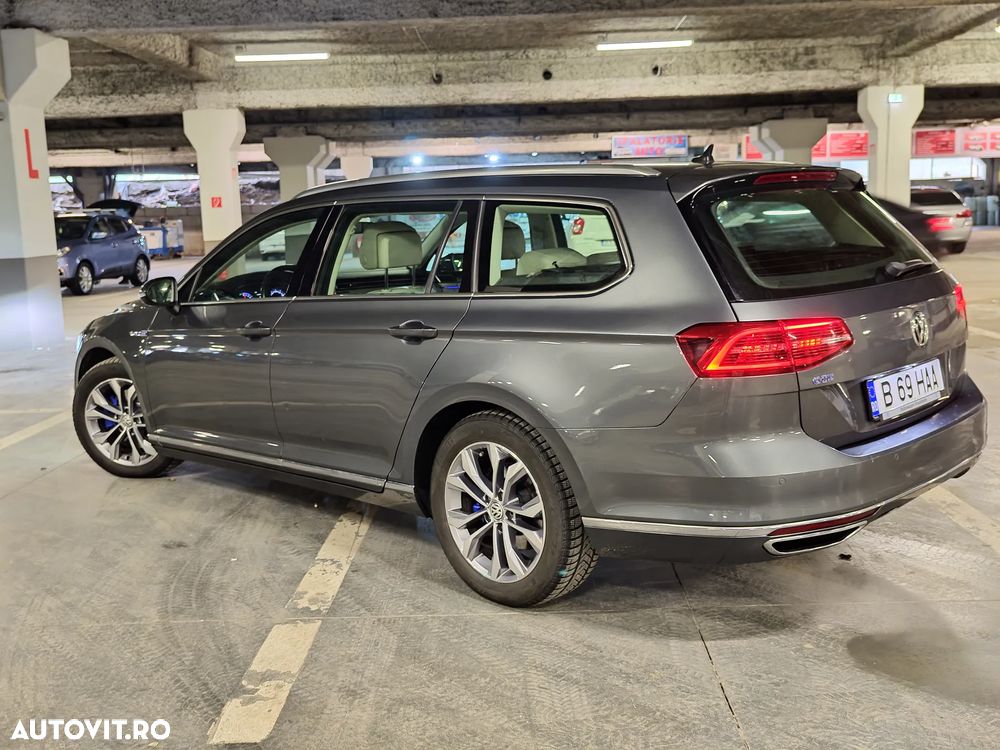 Volkswagen Passat - 10