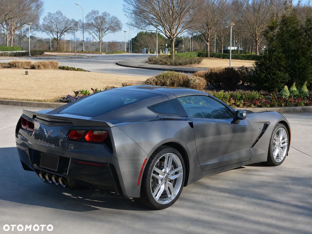 Chevrolet Corvette - 7