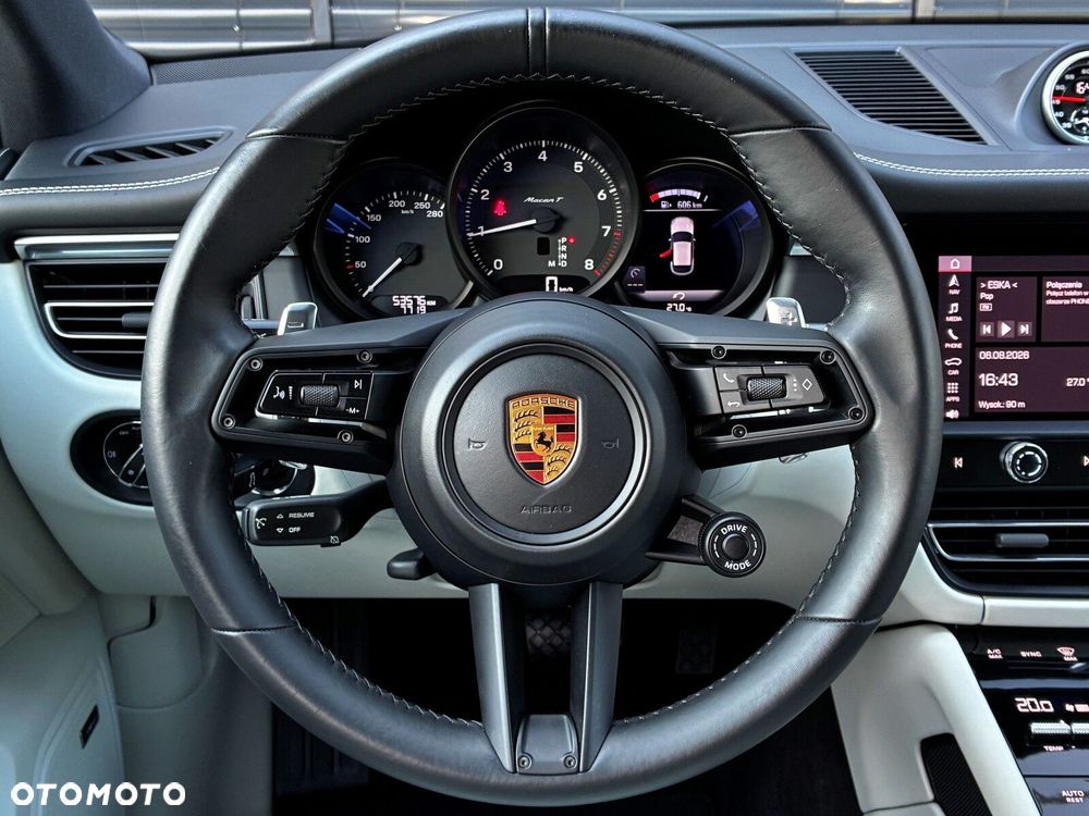 Porsche Macan - 29