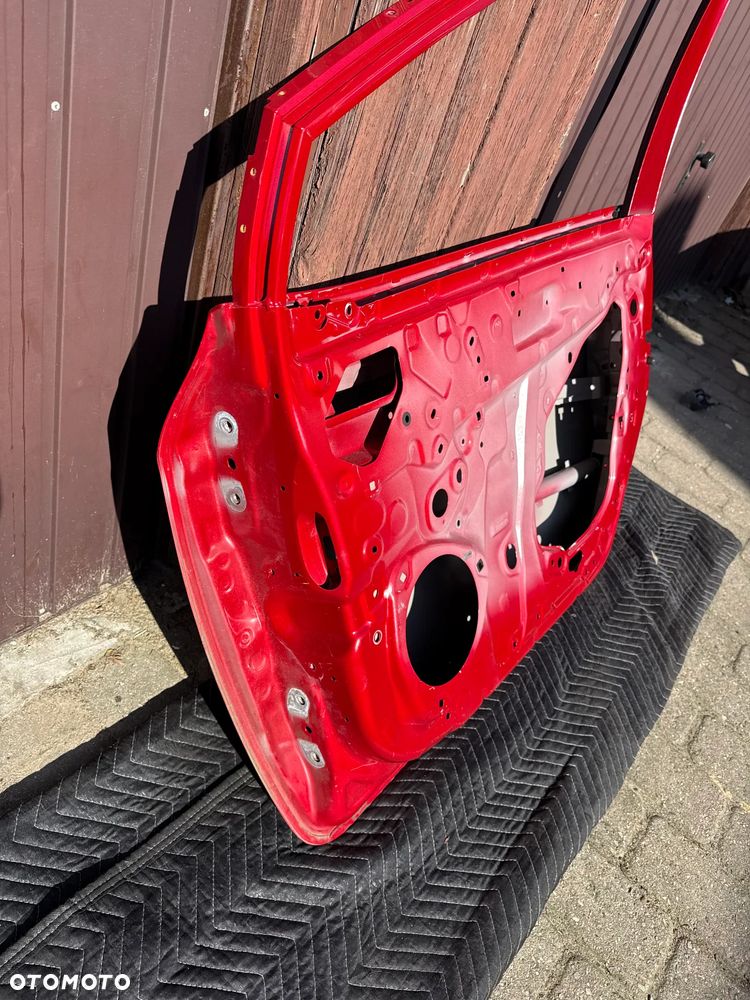 TOYOTA COROLLA E21 DRZWI PRZÓD PRZEDNIE PRAWE - 12