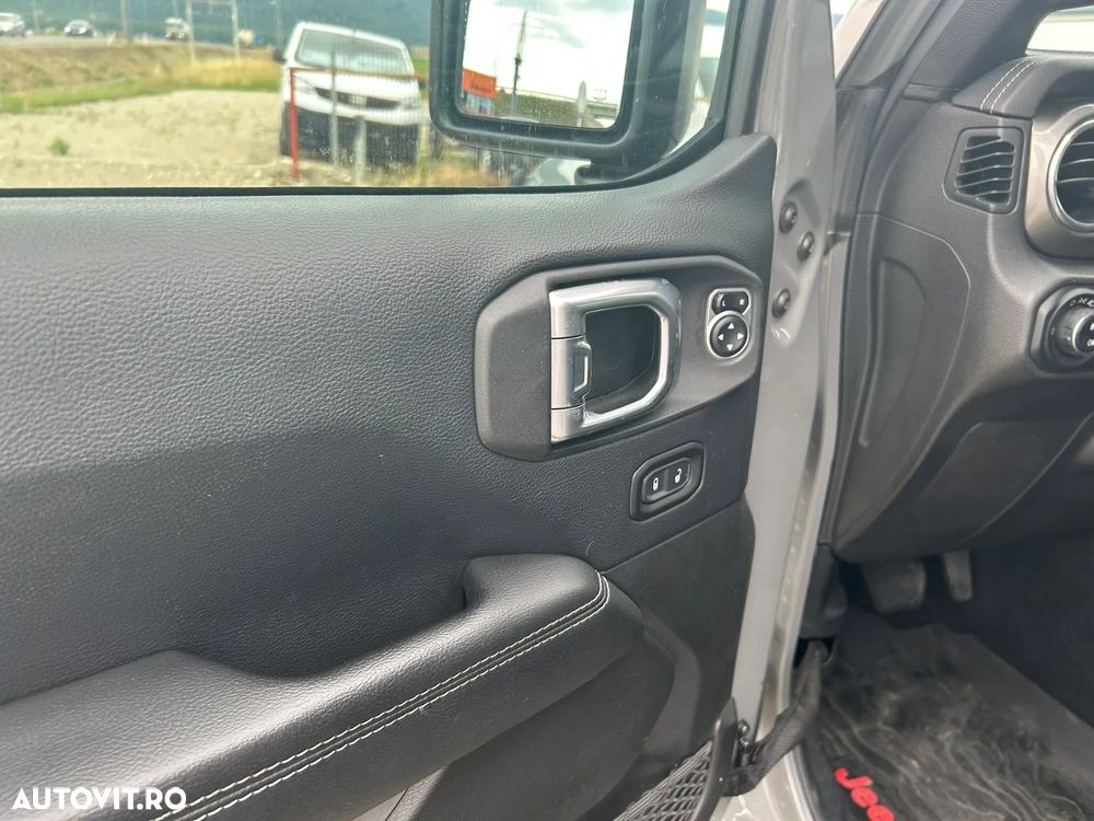 Jeep Wrangler Unlimited 2.2 CRD AT8 Sahara - 9