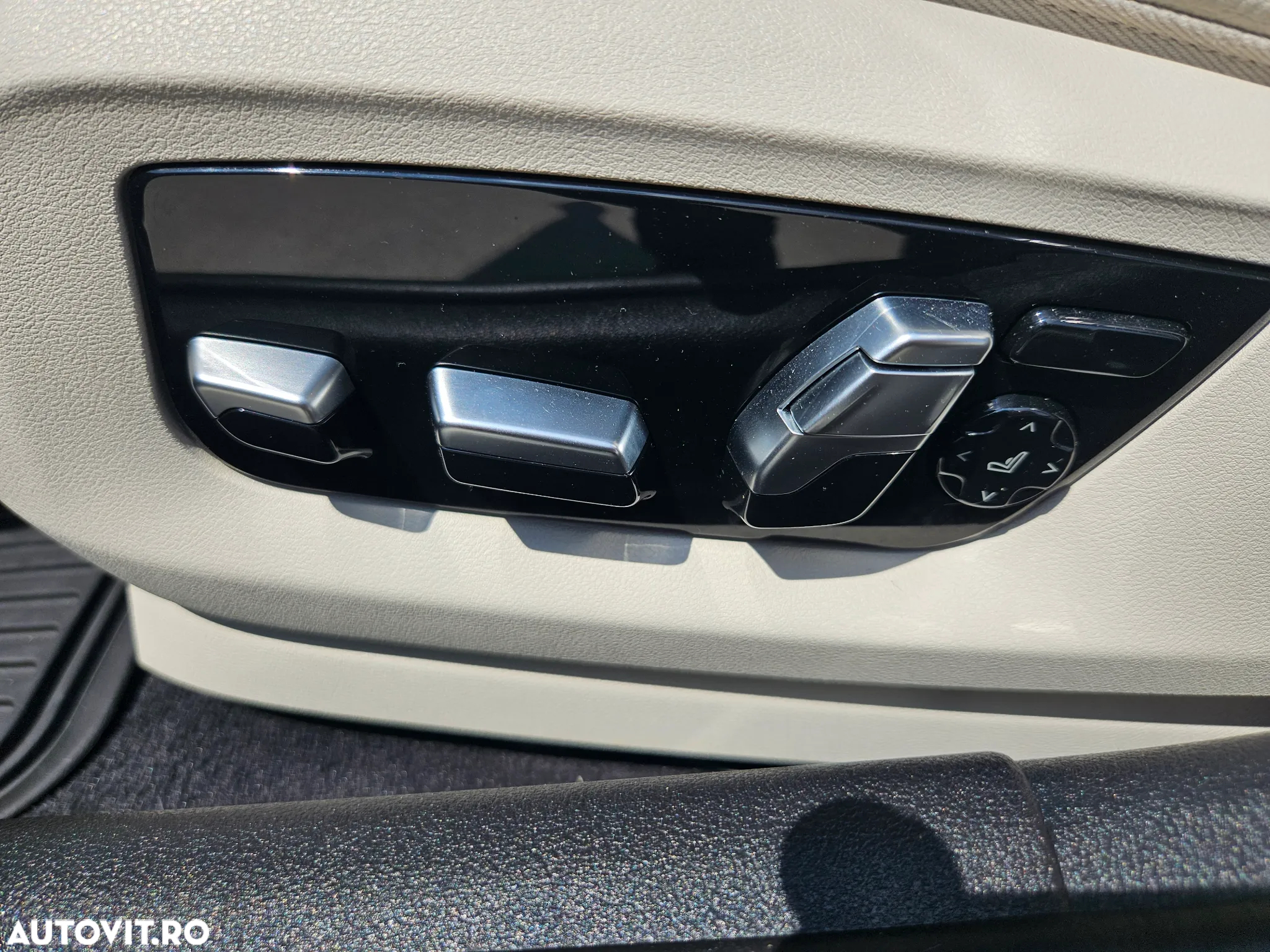 BMW Seria 5 520d xDrive AT - 14