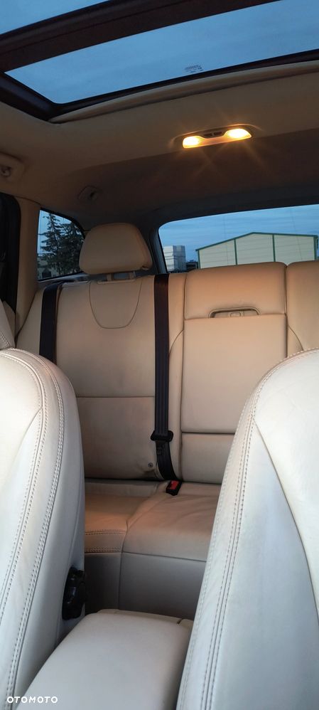 Volvo XC 60 T6 AWD Momentum - 21