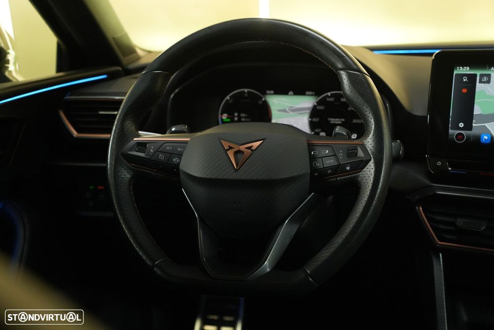 Cupra Leon 1.4 e-Hybrid MID DSG - 37