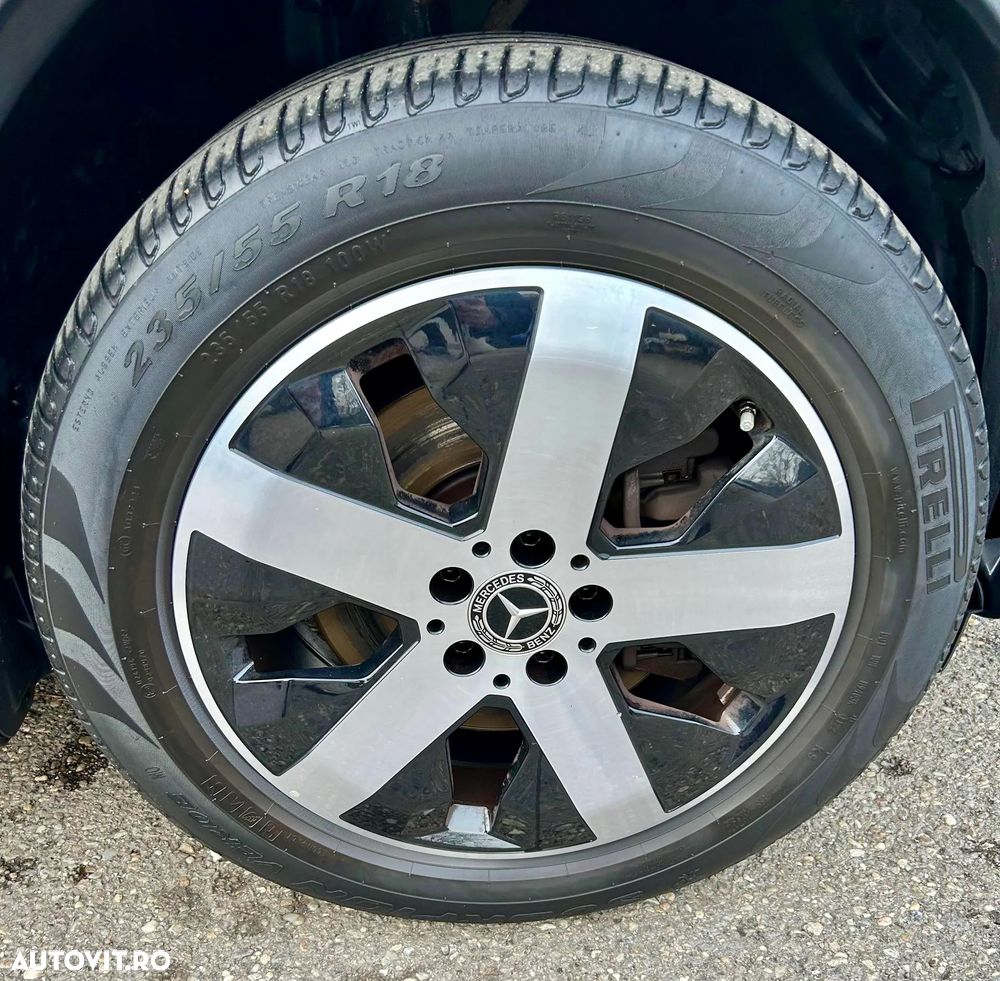 Mercedes-Benz GLB - 36
