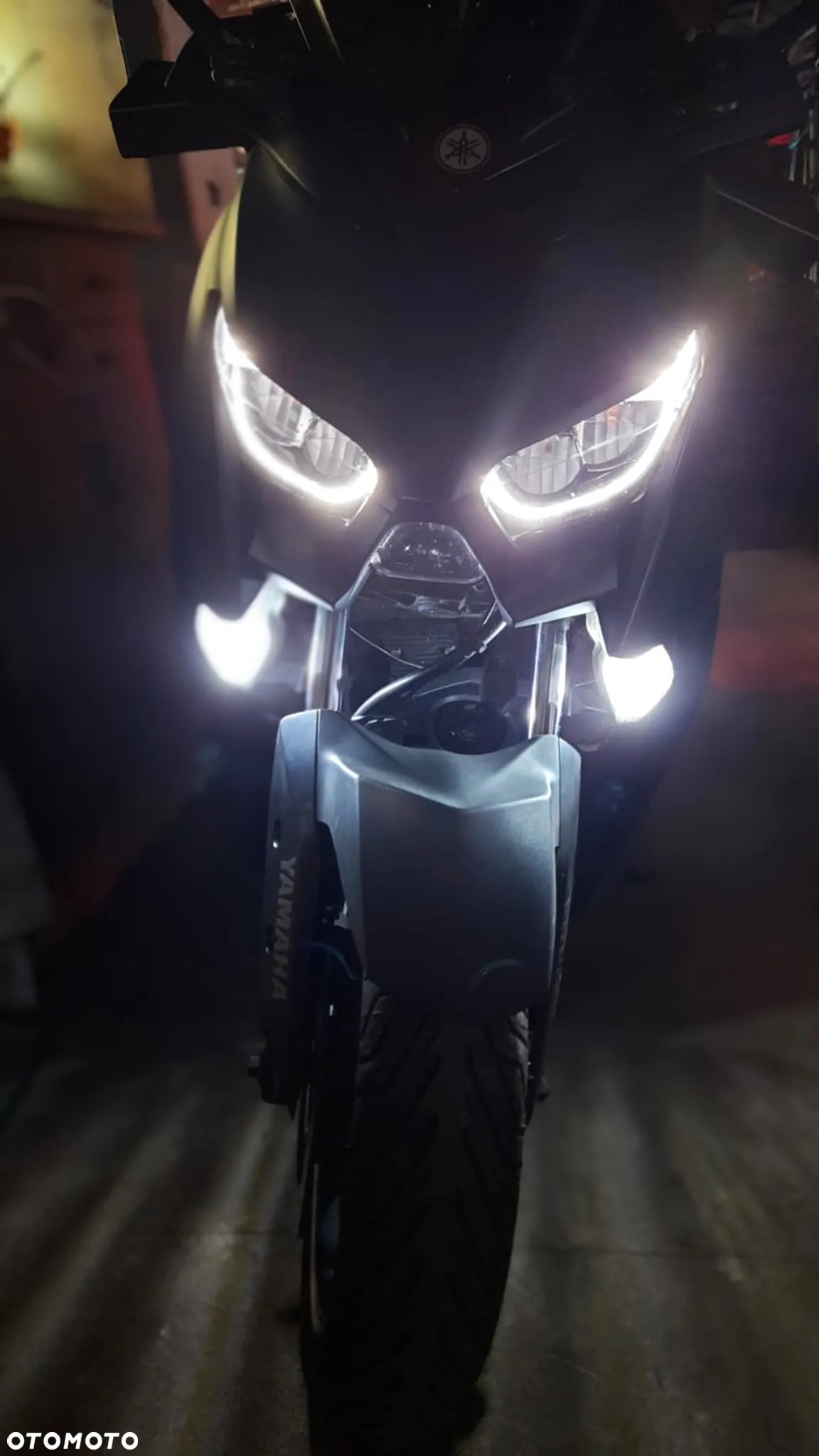 Yamaha X-max - 11