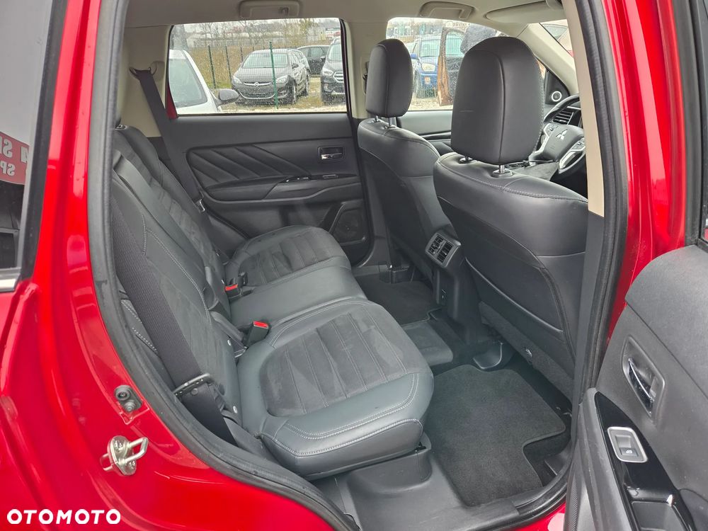 Mitsubishi Outlander - 14