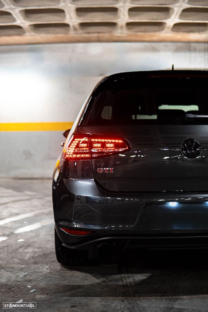 VW Golf GTI Performance BlueMotion DSG - 13