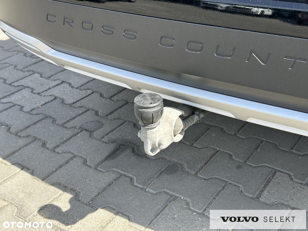 Volvo V90 Cross Country - 28