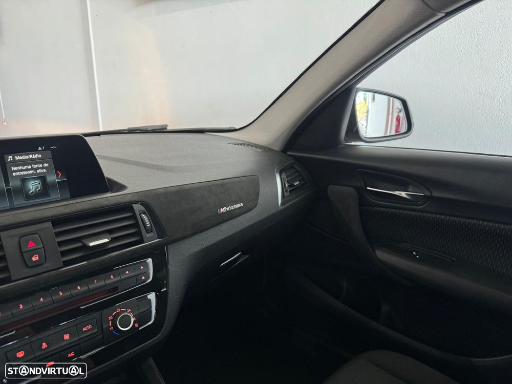 BMW 116 d Pack M - 16