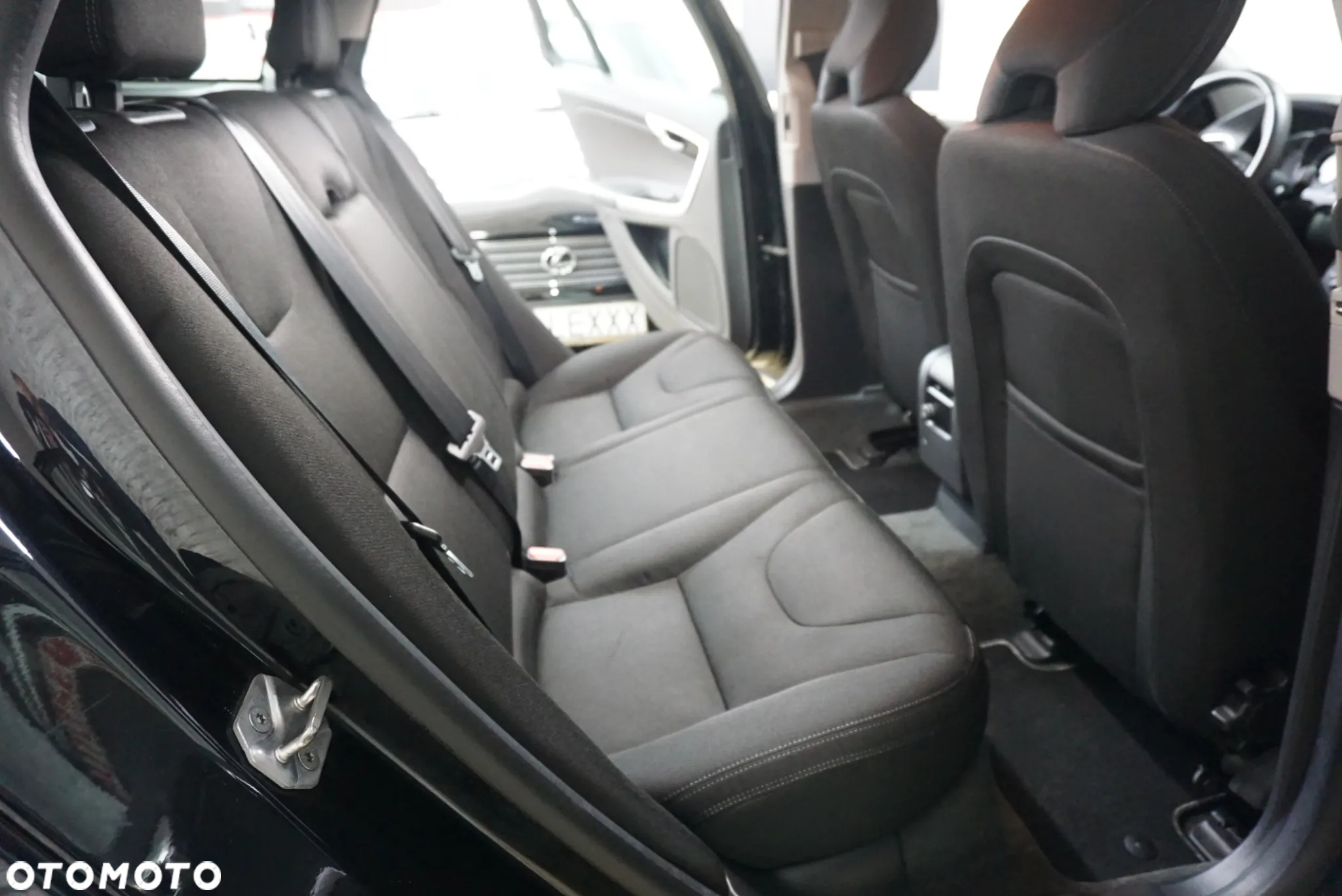 Volvo V60 D2 Kinetic - 24