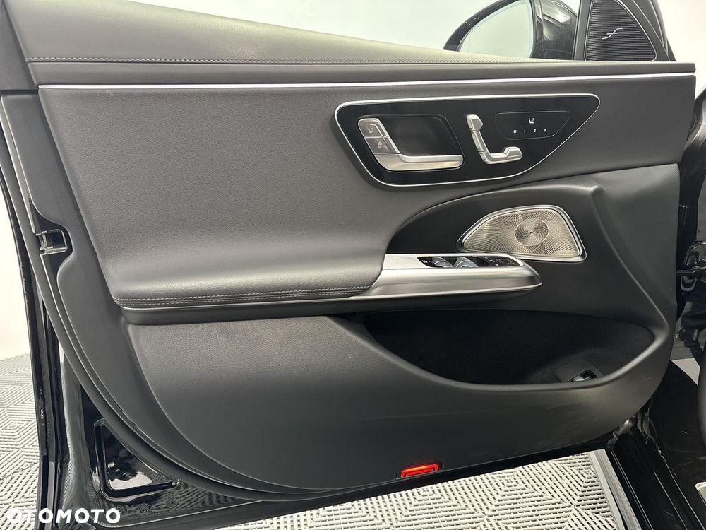 Mercedes-Benz Klasa E 300 de PHEV 4-Matic AMG 9G-Tronic - 11