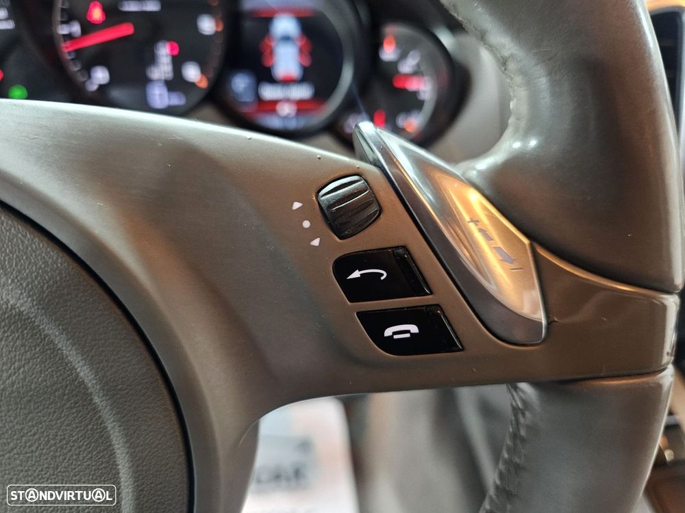 Porsche Cayenne - 17