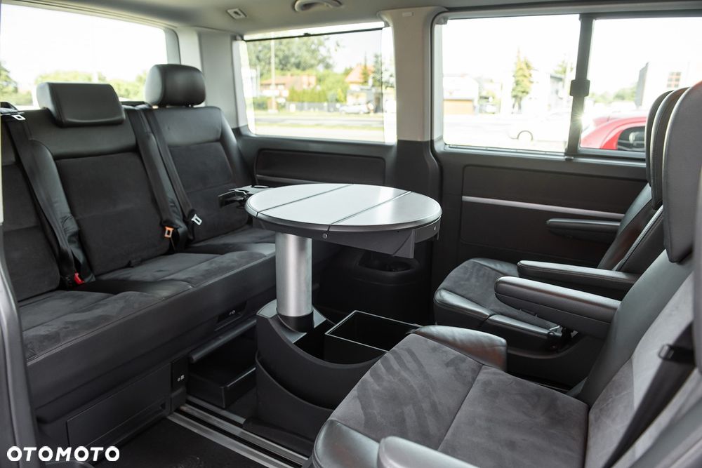 Volkswagen Multivan - 30
