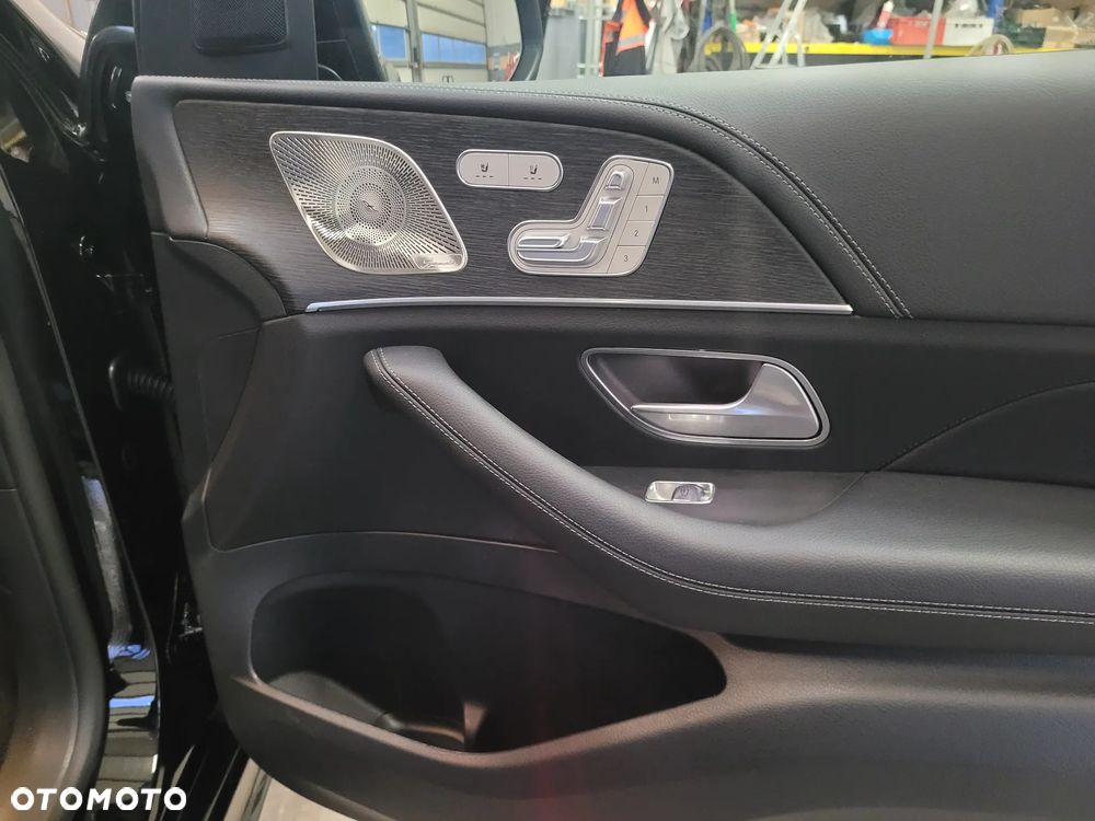 Mercedes-Benz GLE - 28