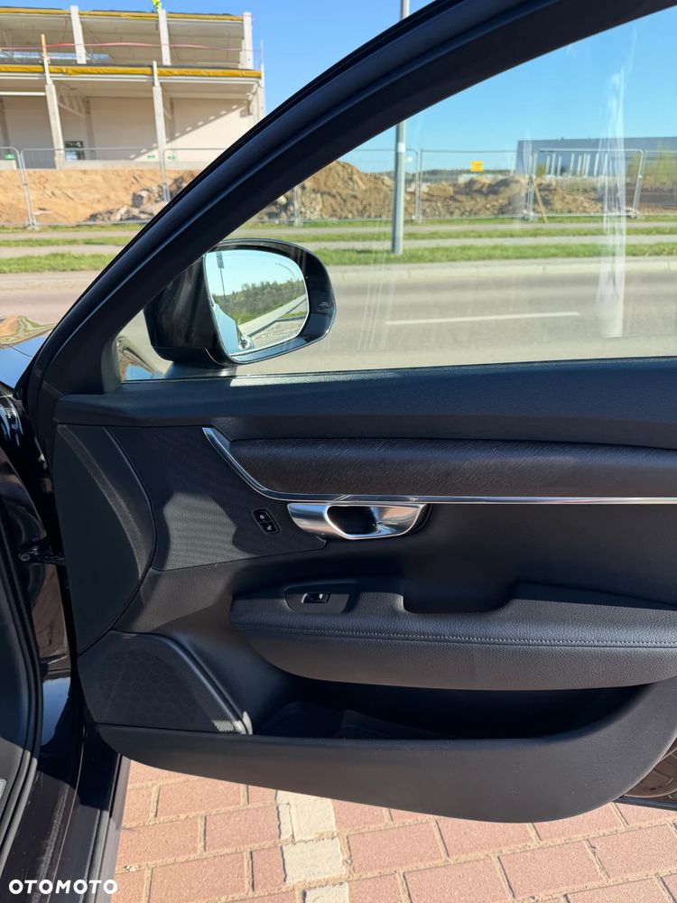 Volvo V90 Cross Country - 17