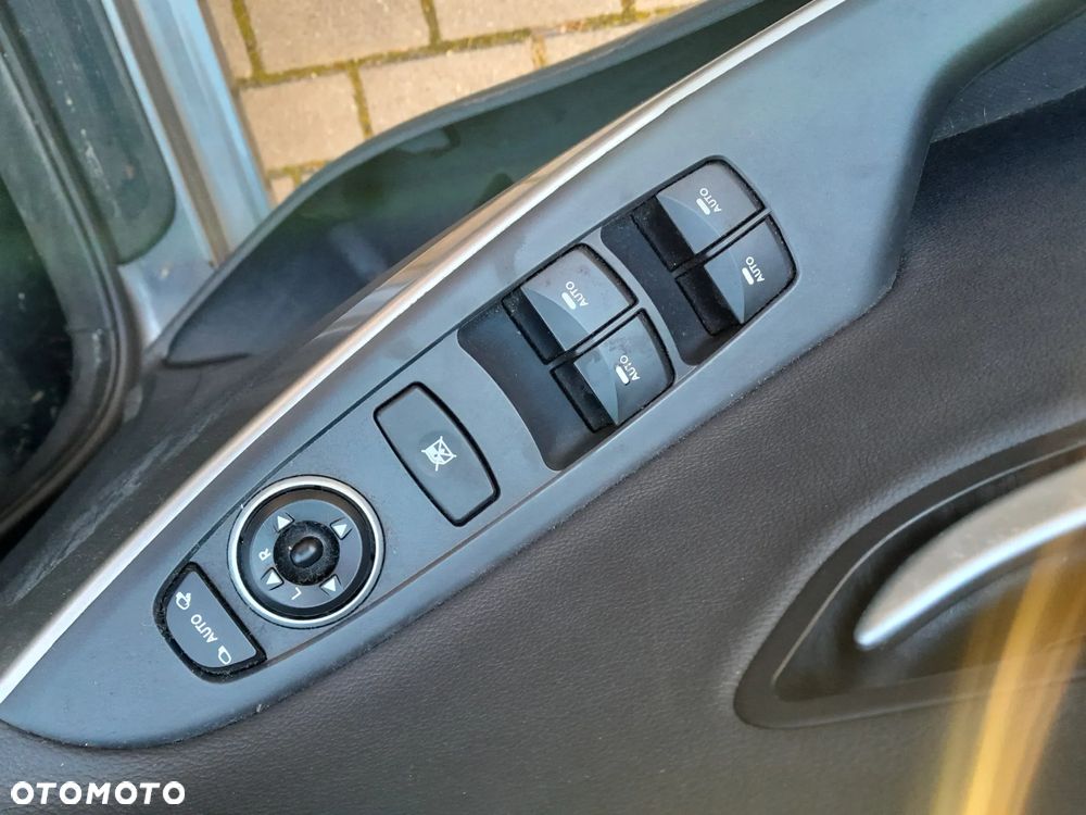 Hyundai i30 blue 1.6 GDI Passion - 11