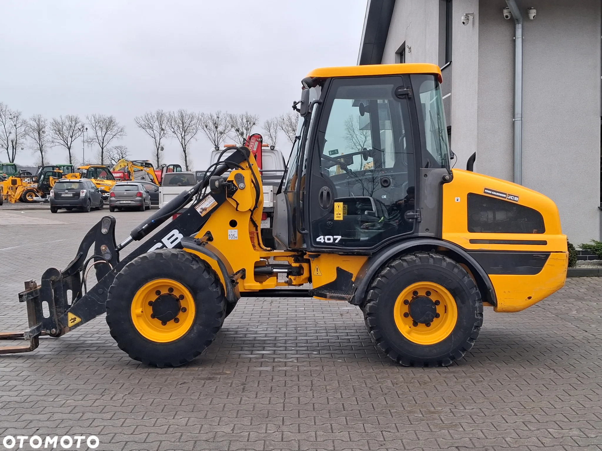 JCB 407 - 2