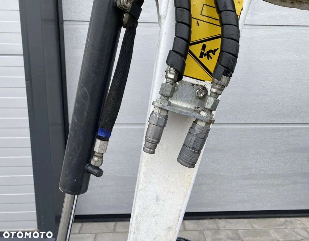 Bobcat E10Z Minikoparka - 8