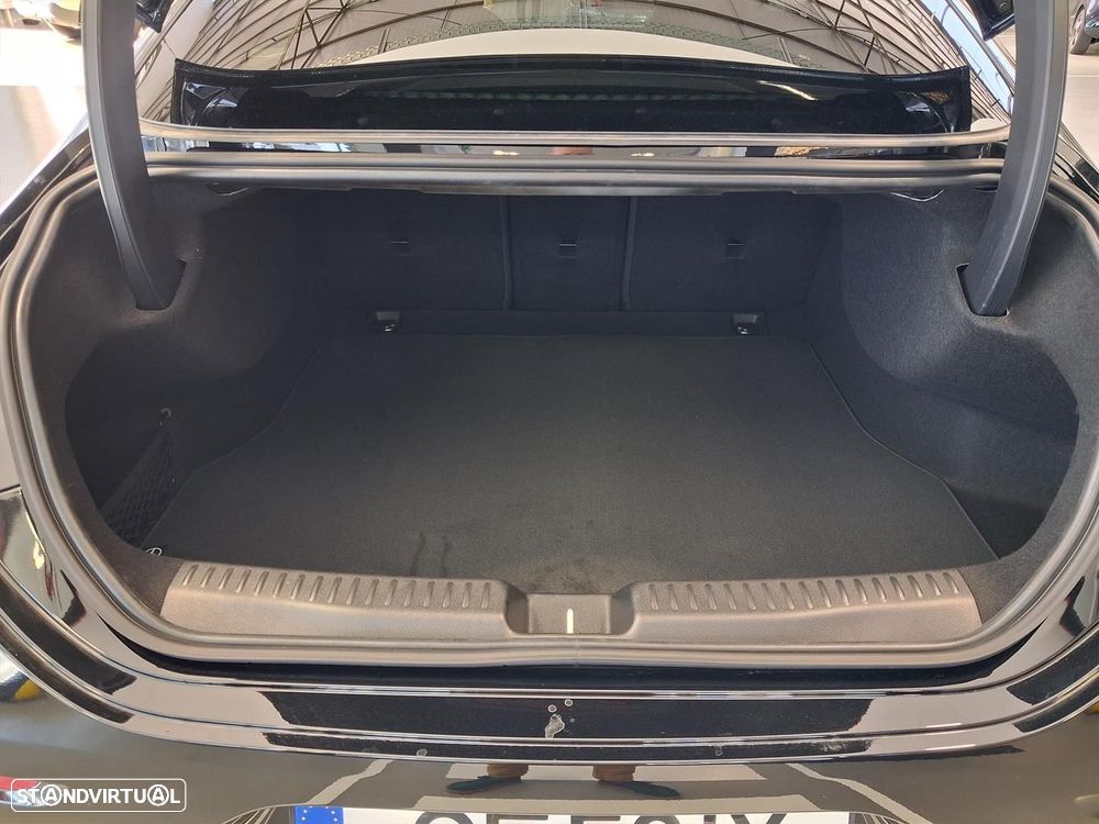 Mercedes-Benz CLA 180 Standard - 14