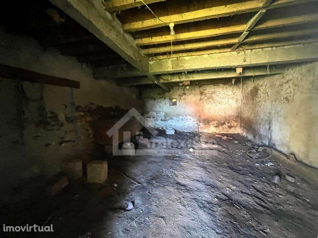 Moradia de campo para remodelar em Figueiró dos Vinhos - Grande imagem: 3/21