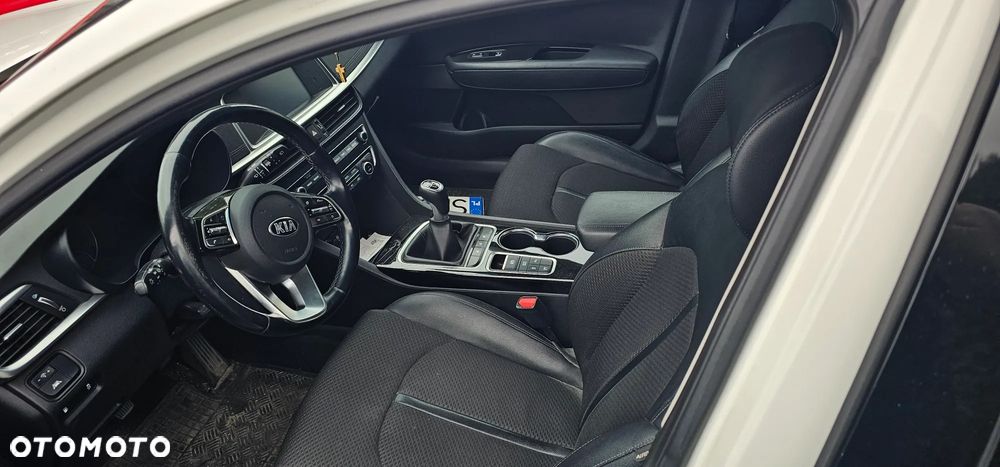 Kia Optima - 7