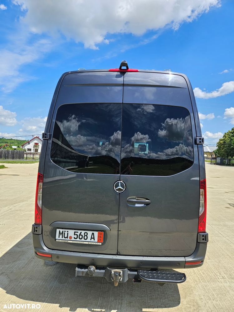 Mercedes-Benz Sprinter - 12